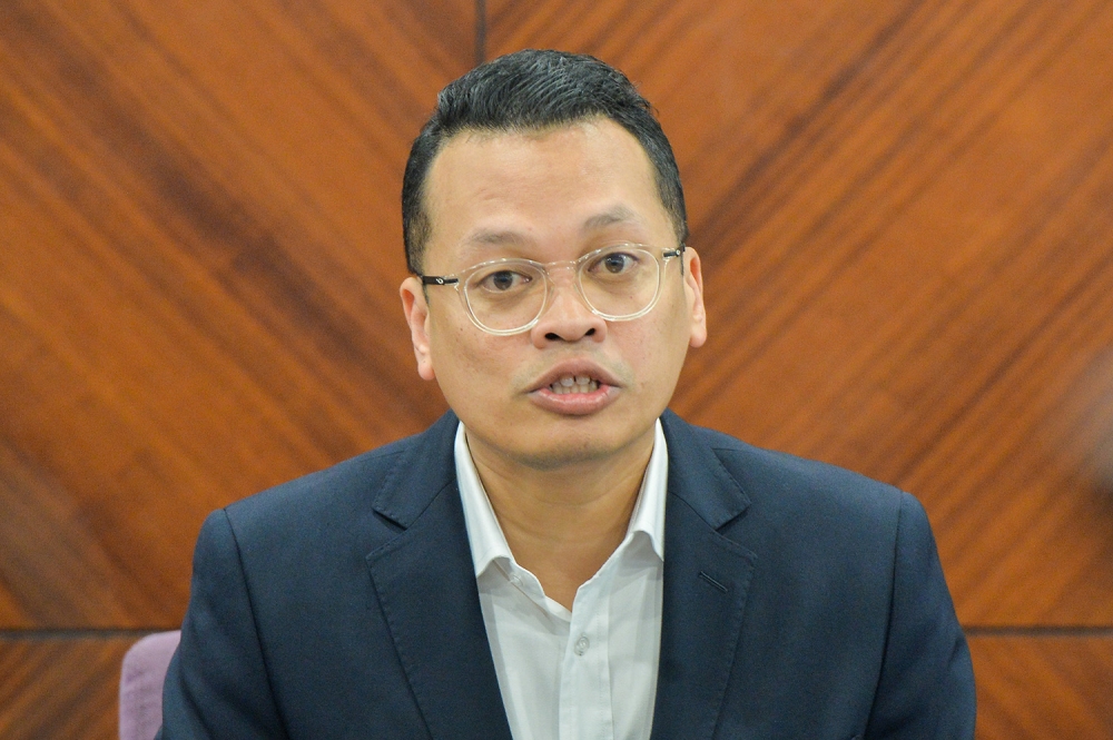 Natural Resources, Environment, and Climate Change Minister Nik Nazmi Nik Ahmad speaks during a news conference at his office in Putrajaya July 14, 2023. ― Picture by Miera Zulyana