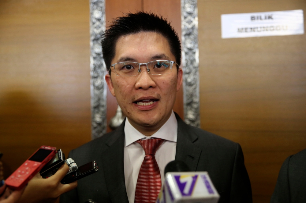 MP Wong Kah Who says the MACC should investigate the Finance Ministry’s alleged cancellation of a ‘letter of intent’ (LOI) to a joint venture company between the Berjaya Group and Naza Group during Tan Sri Muhyiddin Yassin’s tenure as prime minister. — File picture by Yusof Mat Isa