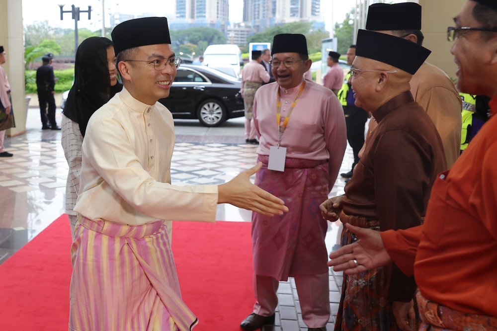 The minister said the His Majesty’s decree was a clear reminder to all parties to stop these unhealthy culture, in which some are willing to touch on sensitive issues related to the 3Rs (race, religion and royalty). — Bernama pic 