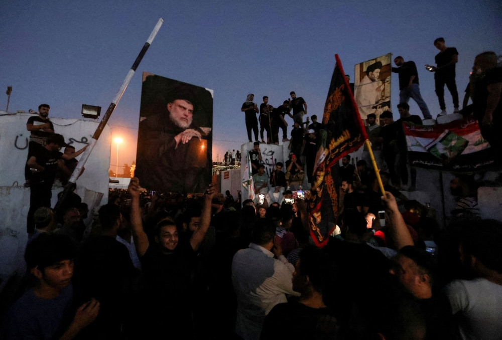 Swedish embassy in Baghdad stormed, set alight by Muslim protesters ...