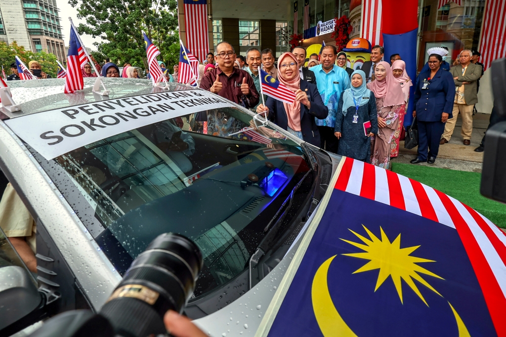 Health Minister Dr Zaliha Mustafa at the launching of the ministry-level National Month and the Fly the Jalur Gemilang 2023 in Putrajaya July 20, 2023. — Bernama pic