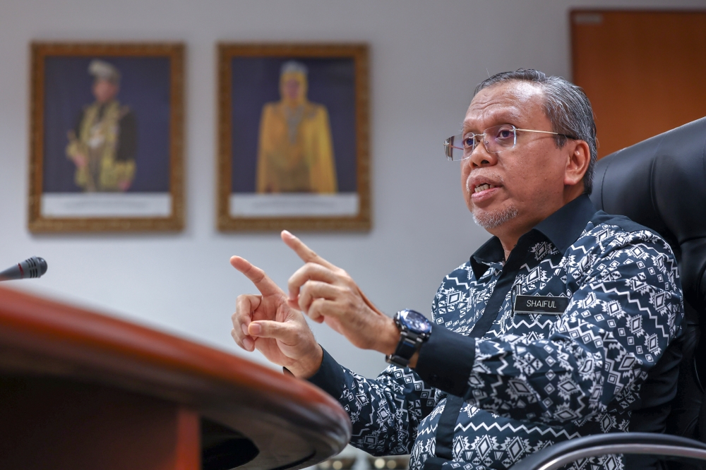 JPA Pension Division director Datuk Mohd Shaiful Ibrahim said PKKP is a special payment equivalent to the difference between the current pension amount and the original pension so that the sum received by pensioners from July to December 2023 will be the same as the current pension amount. — Bernama pic 