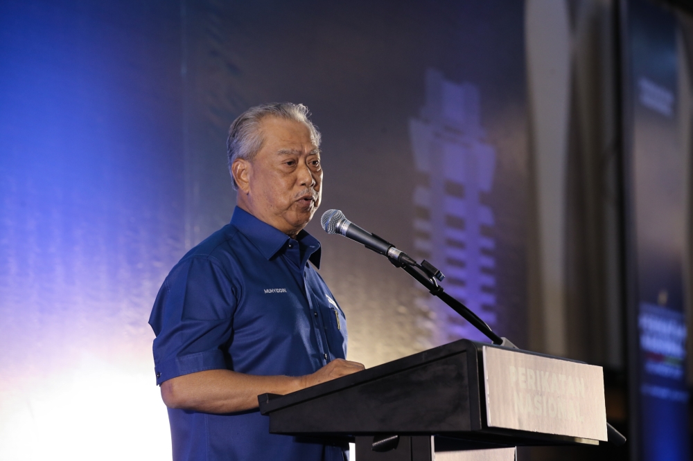 Muhyiddin claimed that the documents produced by Anwar do not prove that the latter was telling the truth but the reverse. ― Picture by Ahmad Zamzahuri