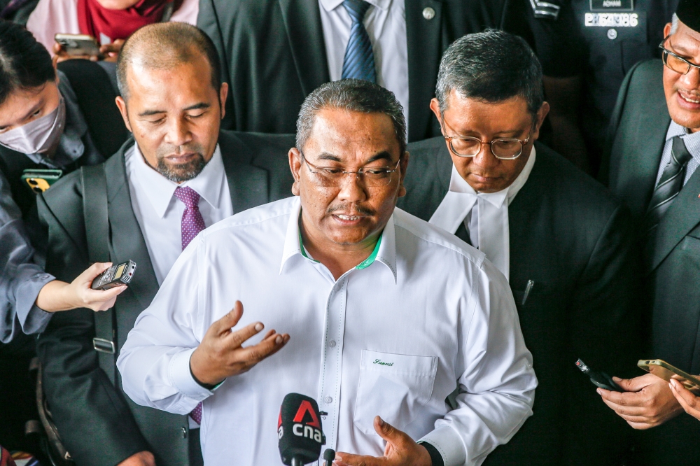 PAS spiritual adviser Datuk Hashim Jasin says Datuk Seri Muhammad Sanusi Md Nor will defend his Jeneri state seat and continue as PN elections director. — Picture by Hari Anggara