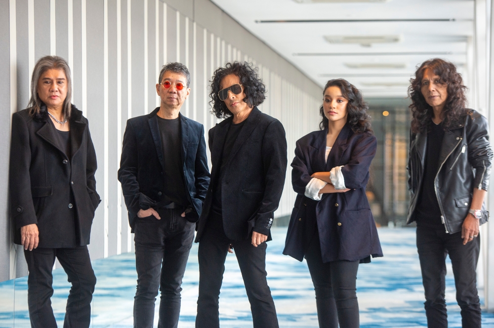 Fantasia Bulan Salju will have surprises set in store for fans including a special segment with Search's 17-year-old sessionist drummer Naimi Daimi (second from right). — Picture by Shafwan Zaidon.