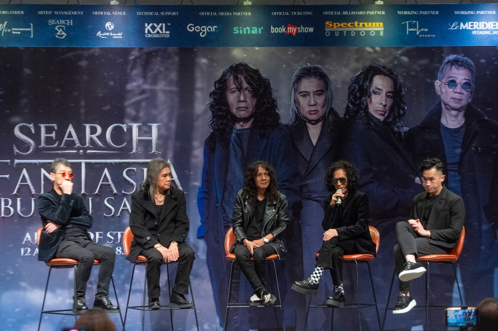 Search is optimistic with the Fantasia Bulan Salju concert outcome despite clashing with state elections. — Picture by Shafwan Zaidon.