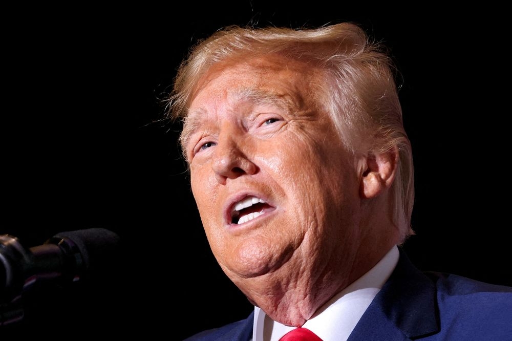 Trial in Trump classified documents case set for May 2024, says court ...