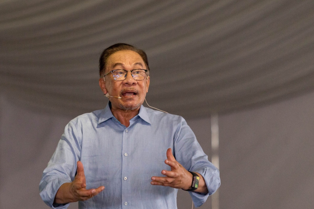 According to Prime Minister Datuk Seri Anwar Ibrahim, today’s date is very meaningful to the people of Sarawak because 60 years ago, the state achieved independence from British colonialism on July 2, 1963.— Picture by Firdaus Latif