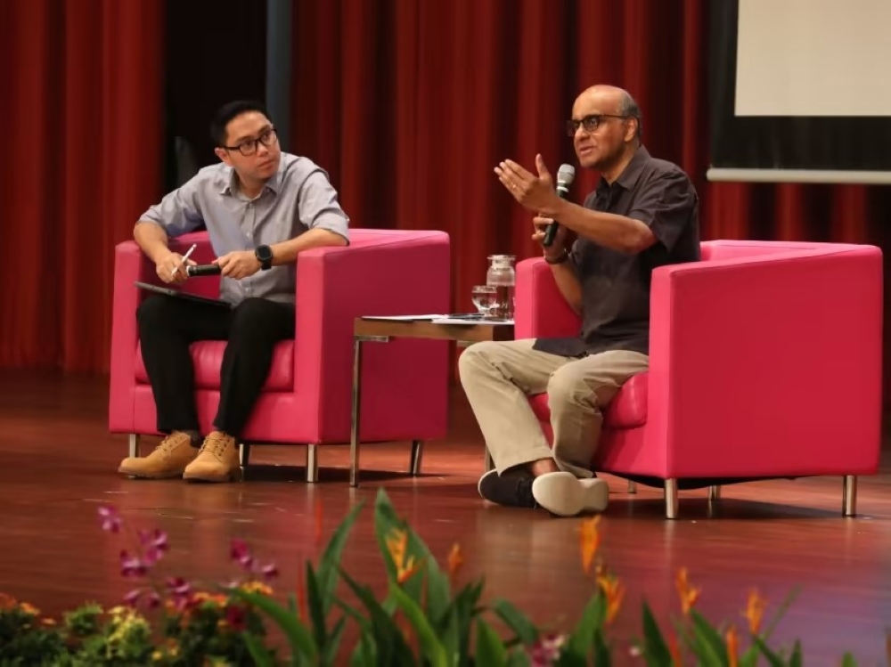 Presidential hopeful Tharman Shanmugaratnam (right) at a dialogue session during the final session of OnePeople.sg's Harmony Works! Conference. —  TODAY