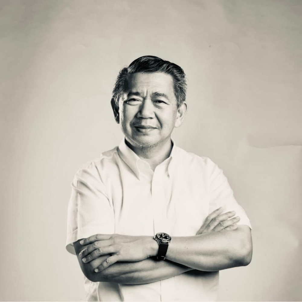 Domestic Trade and Cost of Living Minister Datuk Seri Salahuddin Ayub was rushed to the hospital on Friday after experiencing nausea and vomiting, where he was confirmed to have suffered from an aneurysm and underwent surgery.— Picture via Facebook/Anwar Ibrahim