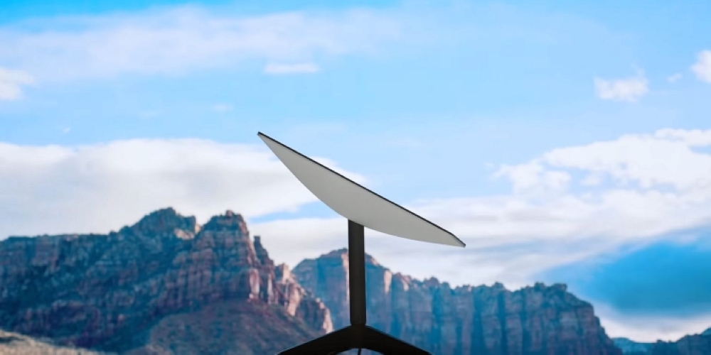 Malaysia has ordered 40 Starlink satellite broadband kits to be distributed in schools and universities. — SoyaCincau pic