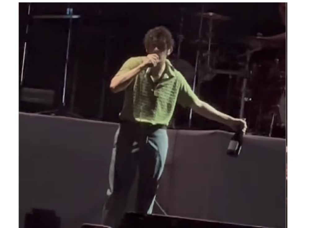 The group stressed that it is not defending the band’s frontman Matt Healy’s ‘problematic behaviour’ and his use of ableist language on stage which may be perceived as reprehensible and distasteful, but acknowledged that its criticism and protest against Putrajaya’s anti-LGBT stance is valid. — Screen capture of video shared on social media/Amie Stan