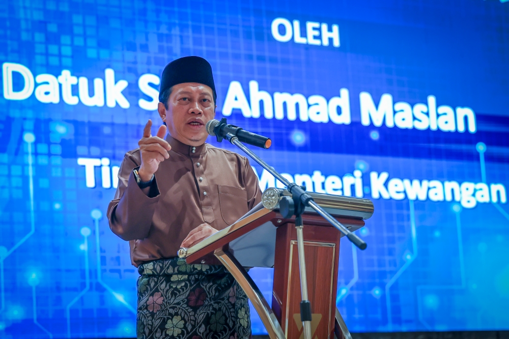 Deputy Finance Minister Datuk Seri Ahmad Maslan said that it was the prerogative of the government to announce its incentives for the people at any time. — Bernama pic  