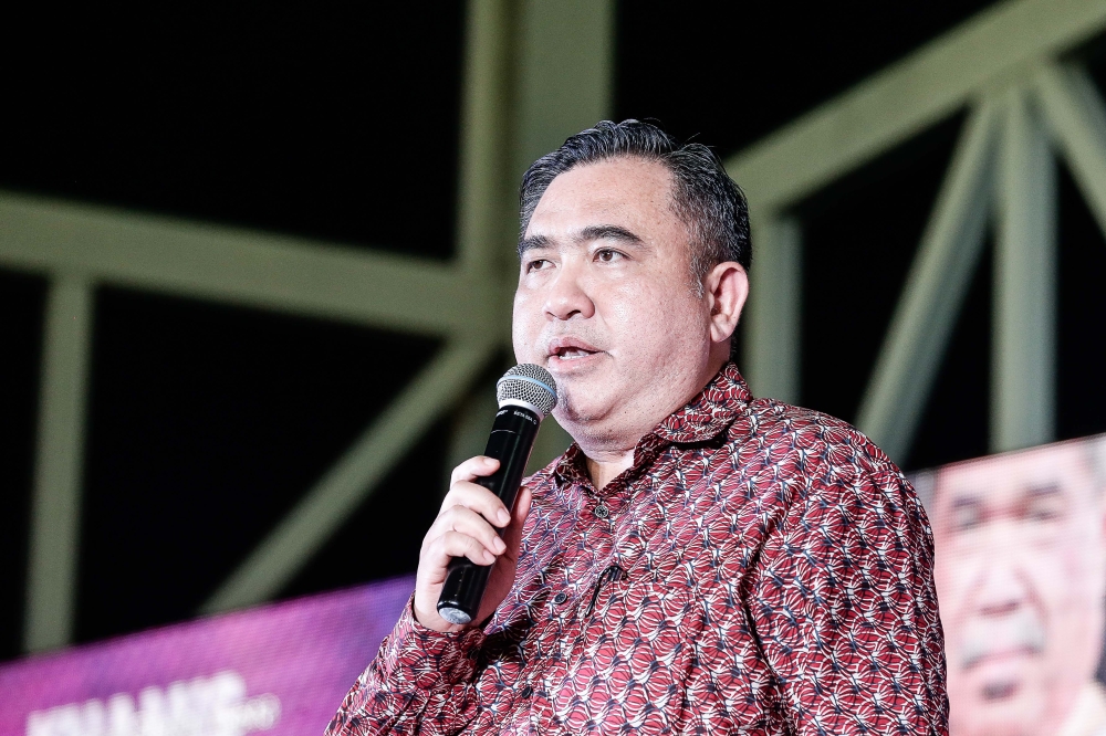  DAP secretary-general Anthony Loke stated today that the future of Penang was more important than any individual. — Picture by Sayuti Zainudin