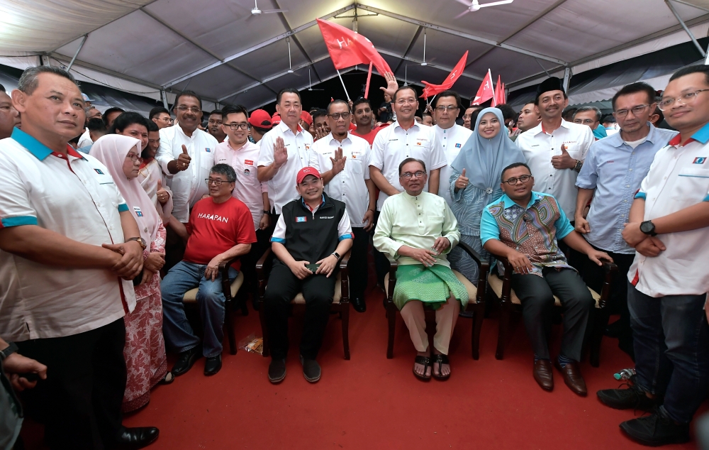 Prime Minister Datuk Seri Anwar Ibrahim, who is also PKR president, poses for a photo after the announcement ceremony of PKR at Section 7 Shah Alam, July 22, 2023. — Bernama pic 