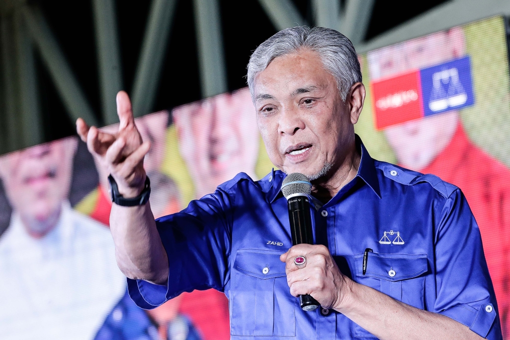 Barisan Nasional chairman Datuk Seri Ahmad Zahid Hamidi is optimistic that the BN-Pakatan Harapan alliance can capture Terengganu and Kedah in the state elections on August 12. — Picture by Sayuti Zainudin