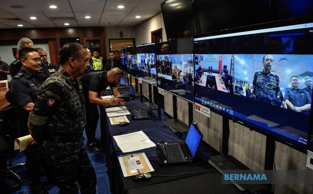 Inspector-General of Police Tan Sri Razarudin Husain said all information regarding the election process in the six states will be channelled to the Special Op Cantas room to enable immediate action to be taken if there is any violation of the prescribed laws. — Picture via Twitter/Bernama