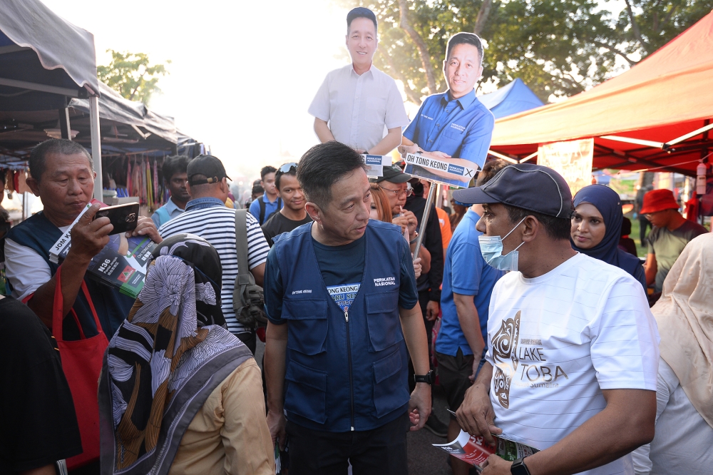 Penang Gerakan chairman Oh Tong Keong said many of the voters he met have said they do not want to vote in the state elections. — Picture by KE Ooi