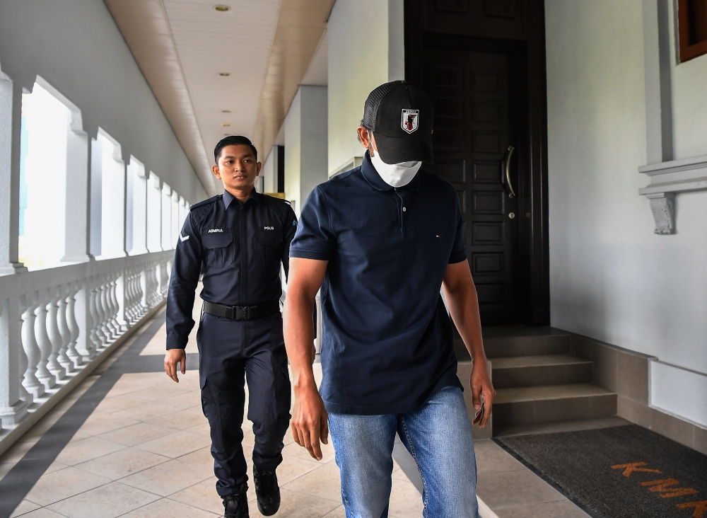 Former tourism company supervisor Muhammad Fariz Jamaluddin, 35, pictured at the Kuala Lumpur Sessions Court, August 3, 2023. — Bernama pic 