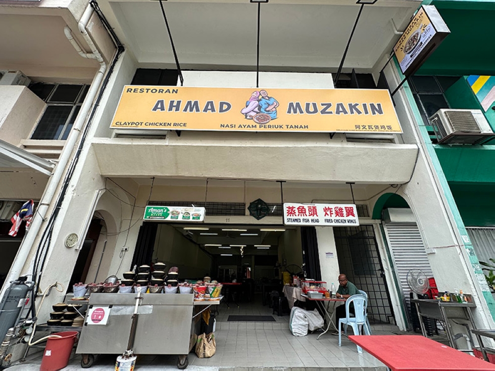 Find the place on a quieter street in busy Sri Petaling