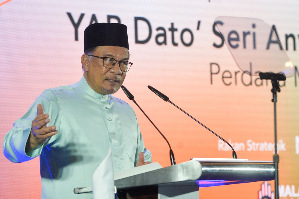 The Pulai and Simpang Jeram seats may belong to Amanah but the Pakatan Harapan presidential council will decide on their candidates for the two by-elections before bringing the matter to the Unity Government Leadership Consultative Council, said PH chairman Datuk Seri Anwar Ibrahim. — Picture by Miera Zulyana