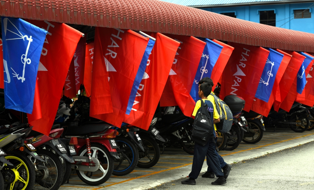 Kelantan BN secretary Datuk Seri Md Alwi Che Ahmad said the pledges in the manifesto would include establishing a Tahfiz and Science University College. — Bernama pic 