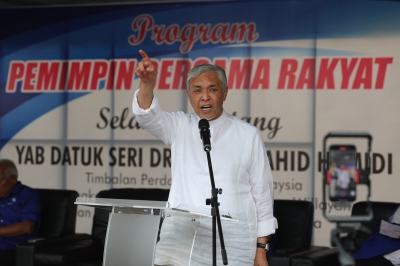 Zahid: Set up durian agro science centre in Relau, Kedah - Vimarsana News