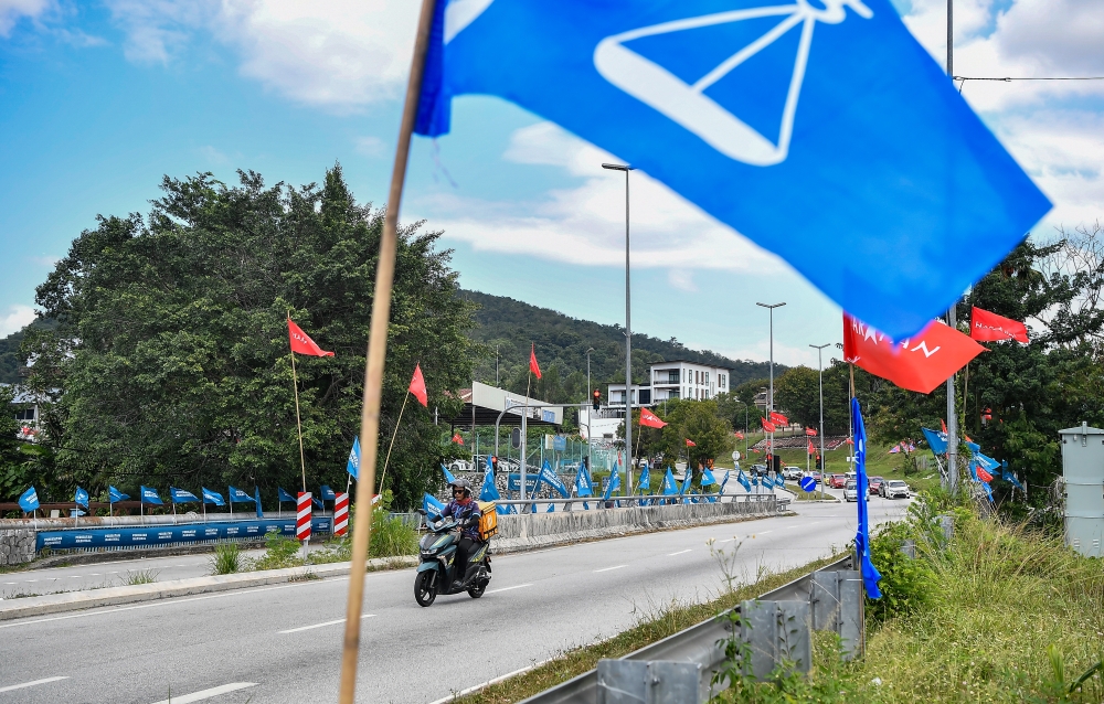 The collaboration between Pakatan Harapan and Barisan Nasional as they head into the state elections in Negeri Sembilan, and five other states on Aug 12 is a litmus test of sorts when they join forces to face familiar opponents. —  Bernama pic