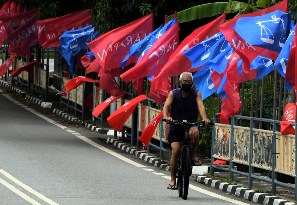 Against expectations, however, Datuk Seri Anwar Ibrahim’s Pakatan Harapan — which won the most seats, but not a simple majority — cobbled up a coalition comprising its once biggest political rivals, Barisan Nasional and Gabungan Parti Sarawak, to form what became the national unity government. — Bernama pic