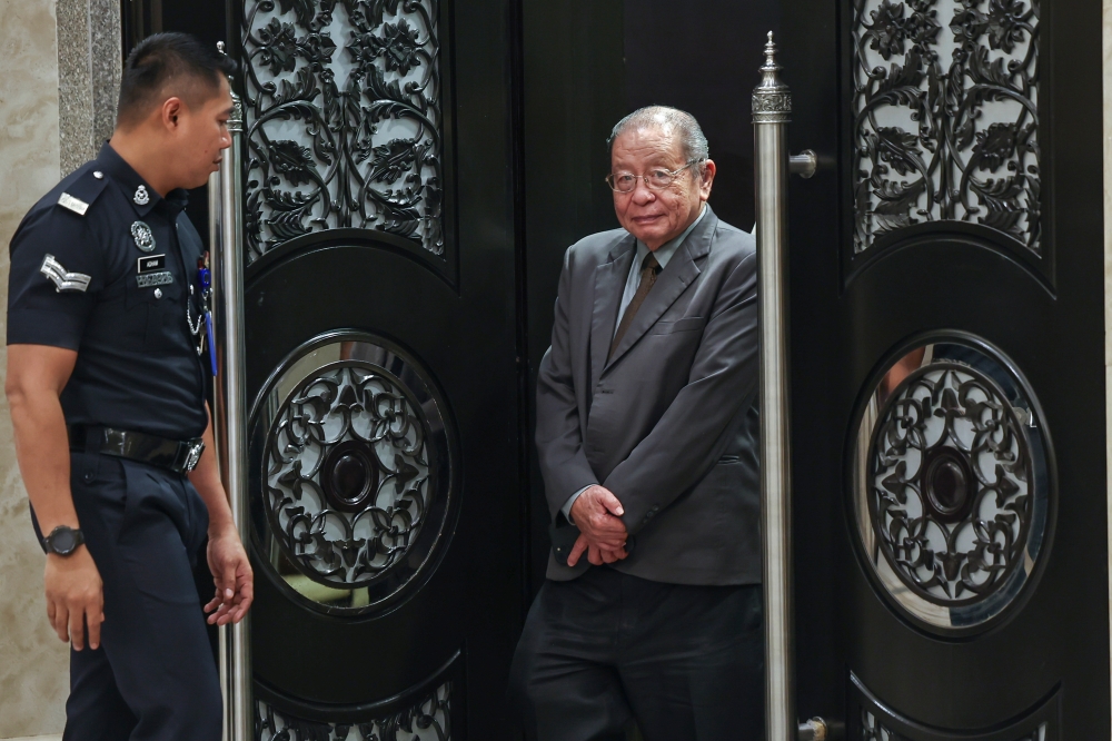 DAP adviser Tan Sri Lim Kit Siang at the Court of Appeal hearing in Putrajaya, August 8, 2023. — Bernama pic 