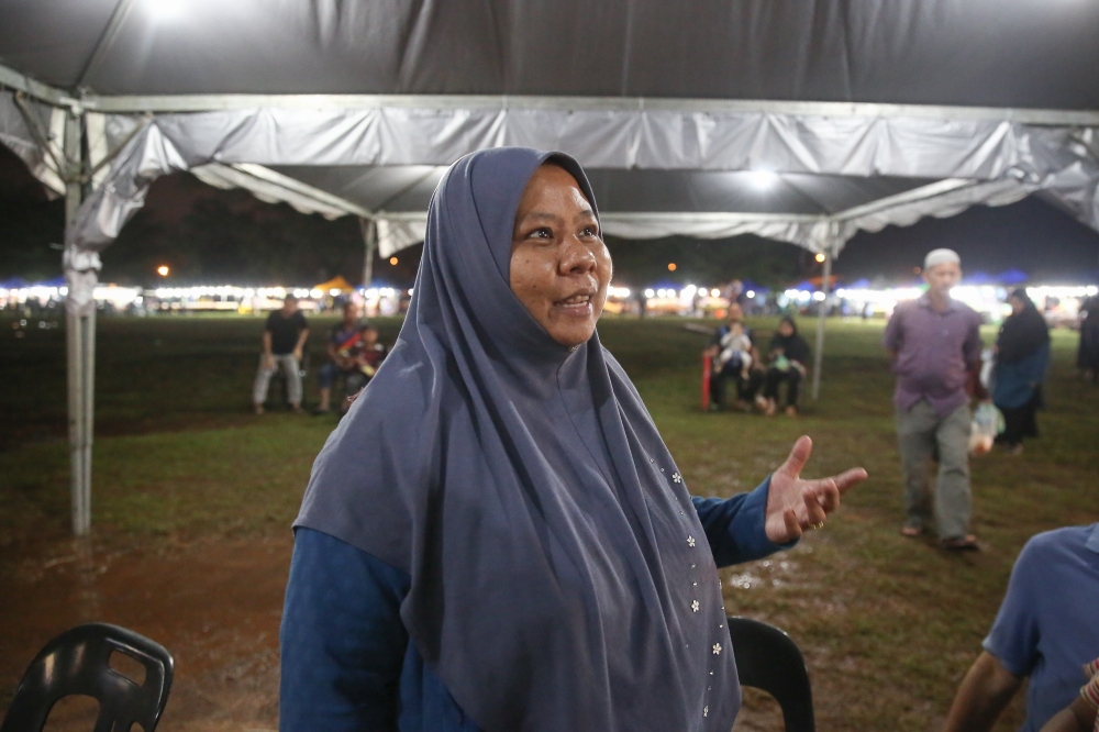 Norhayati Saad, 39, speaks to Malay Mail during an interview at Sungai Petani in Kedah, August 7, 2023. — Picture by Yusof Mat Isa