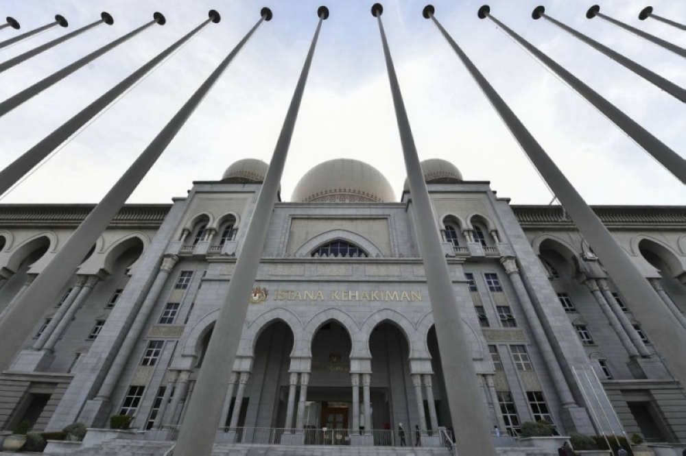 A three-member panel of the Court of Appeal, comprising Justices Datuk Vazeer Alam Mydin Meera, Datuk Ahmad Zaidi Ibrahim and Datuk S.M. Komathy Suppiah also ordered Alowonle Oluwajuwon Gilbert to be punished with 12 strokes of the cane. ― Bernama pic