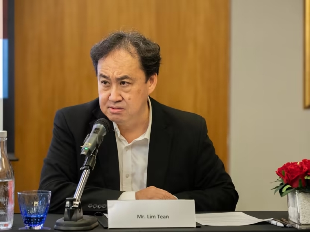 Lim Tean is Tan Kin Lian’s seconder in the latter’s bid to run in the Presidential Election. — TODAY pic