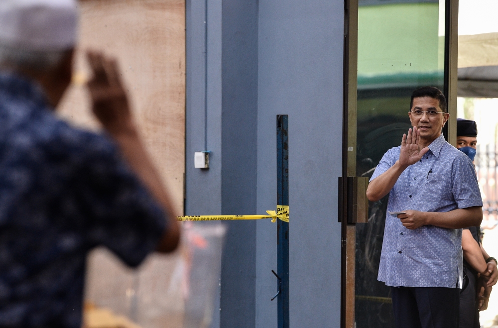 The former international trade and industry minister received 25,597 votes to defeat Wanita PKR deputy chief Juwairiya Zulfkifli of Pakatan Harapan (PH) who obtained 23,980 votes. — Bernama pic 