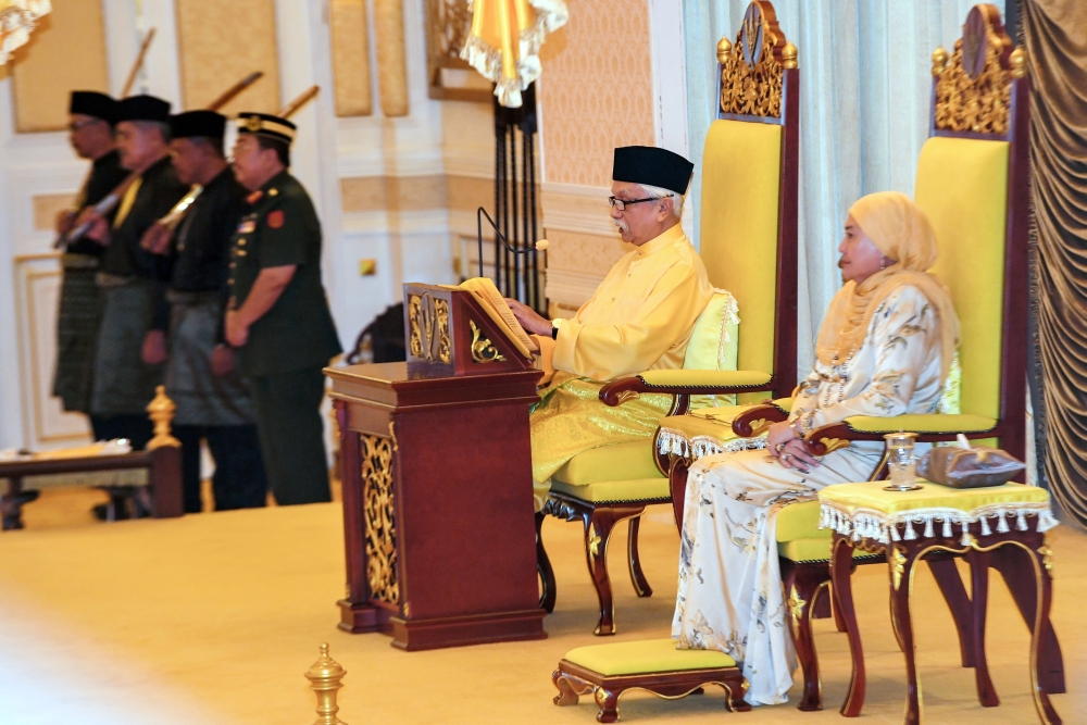 Yang Dipertuan Besar of Negeri Sembilan Tuanku Muhriz Tuanku Munawir said the people’s representatives should focus on the interests of the people in this state and not their personal interests or those of any political party. — Bernama pic 