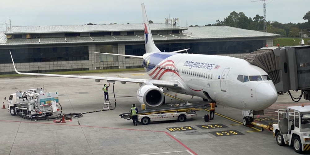 Public university students can now check their eligibility and they can use the flight subsidy to book flight tickets on Malaysia Airlines (including MASwings and Firefly), AirAsia, Batik Air and MYAirline. ― SoyaCincau pic