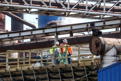 Esmark CEO says has money in bank account for US$7.8b US Steel bid - Vimarsana News