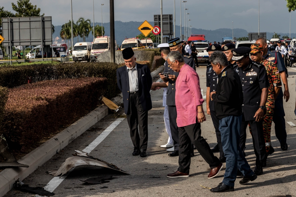 Agong arrives at scene of Bandar Elmina private jet crash Malay Mail