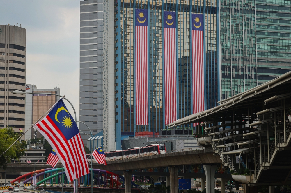 According to MoF, Malaysia’s domestic inflation in June 2023 was tamer than selected advanced and regional countries such as the United Kingdom (7.9 per cent), the Philippines (5.4 per cent), Singapore (4.5 per cent), Indonesia (3.5 per cent) and the United States (3.0 per cent). — Bernama pic 