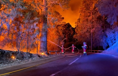 Spain firefighters make gains in battle against Tenerife blaze - Vimarsana News