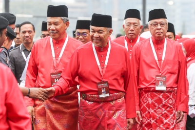 Umno has options to Zahid, but none popular enough to unseat him, analysts say - Vimarsana News