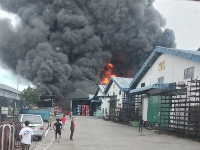 Fire Dept: Six furniture factories catch fire in Sg Buloh - Vimarsana News