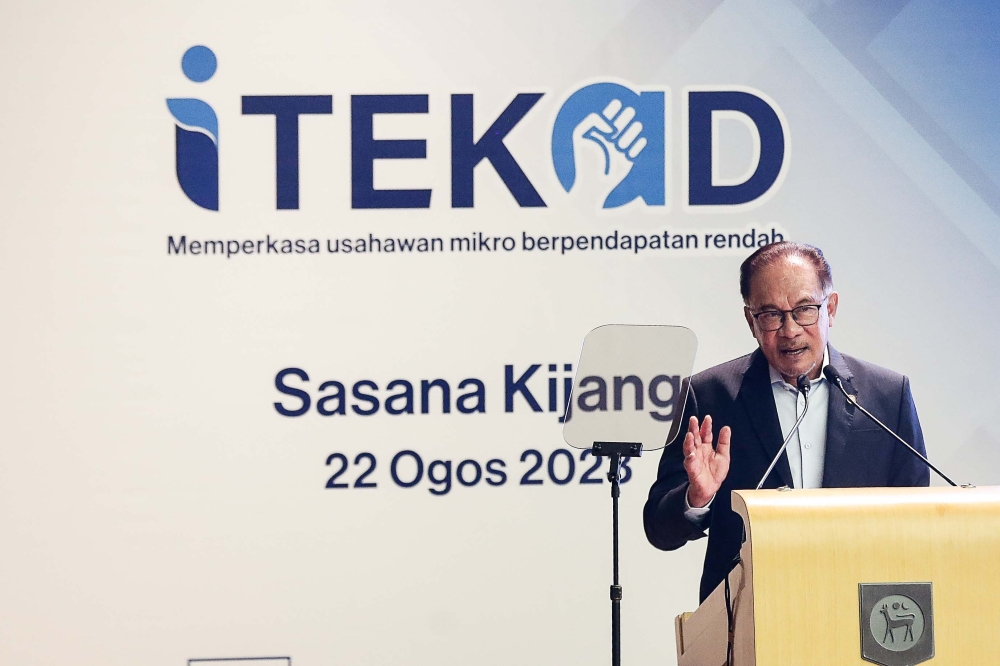 Prime Minister Datuk Seri Anwar Ibrahim speaks during the iTekad collaboration ceremony in Kuala Lumpur August 22, 2023. ― Picture by Sayuti Zainudin