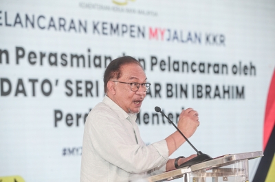 PM Anwar says Pakatan-BN best choice to steer Malaysia away from extremism - Vimarsana News