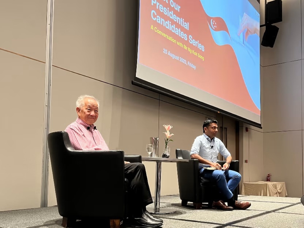 Presidential candidate Ng Kok Song with moderator Walid Jumblatt Abdullah at the NUSS event on August 25, 2023. ― TODAY pic