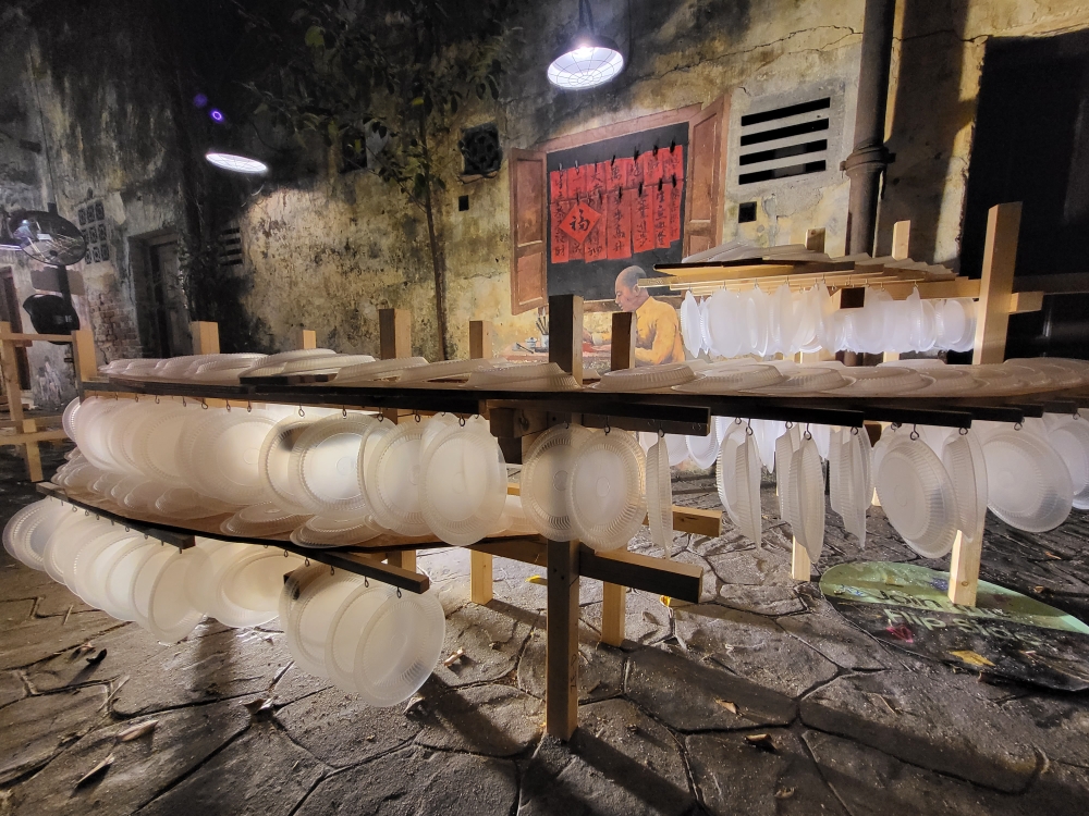 The dragon tail in the making for the Moonlit Dragon art installation. — Picture courtesy of Bai Chuan Management