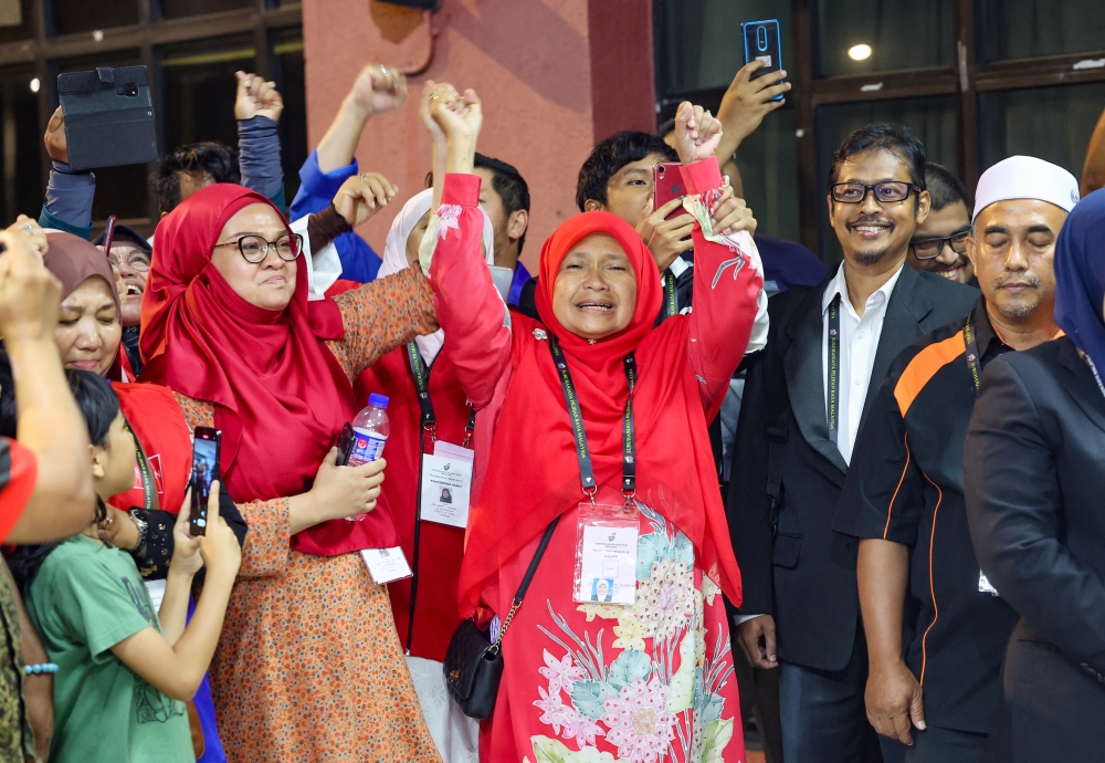 Kelantan Wanita Amanah chief Dr Hafidzah Mustaqim has advised voters in Pulai and Simpang Jeram to reject parties harping on 3R (royalty, religion and race) issues in their campaign. — Bernama pic