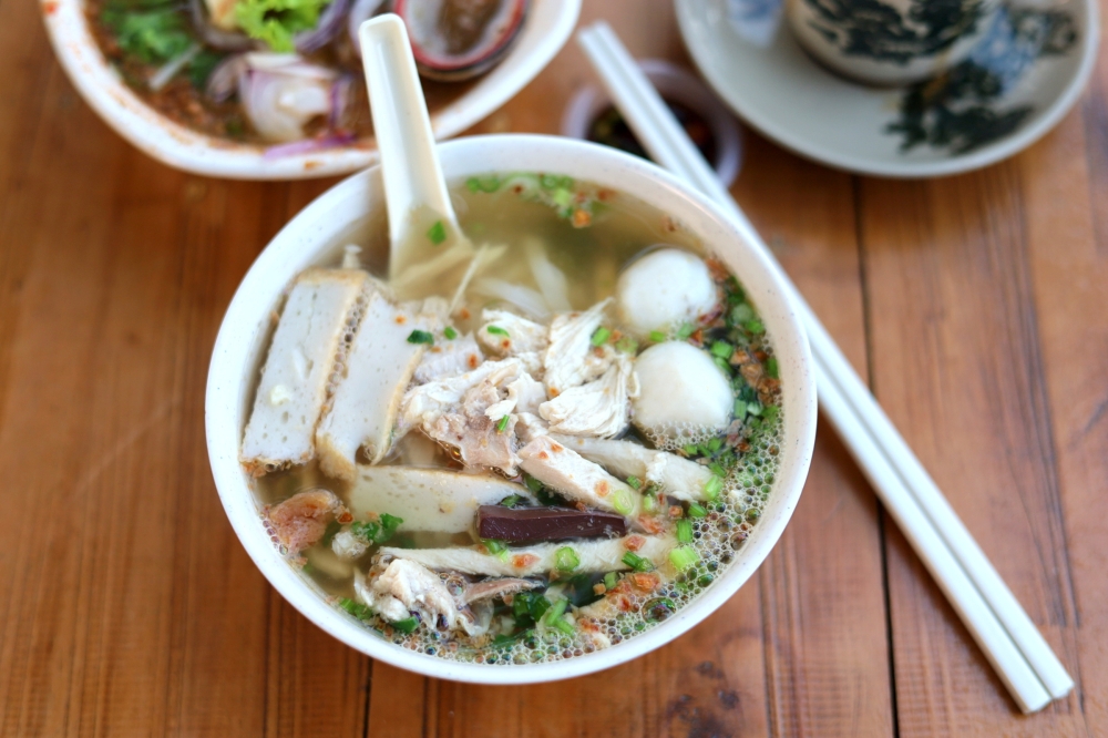 Hooray! Uncle Yong's Penang Kuey Teow Soup & Asam Laksa is back in business after taking an eight-month break due to health reasons. — Pictures by Lee Khang Yi