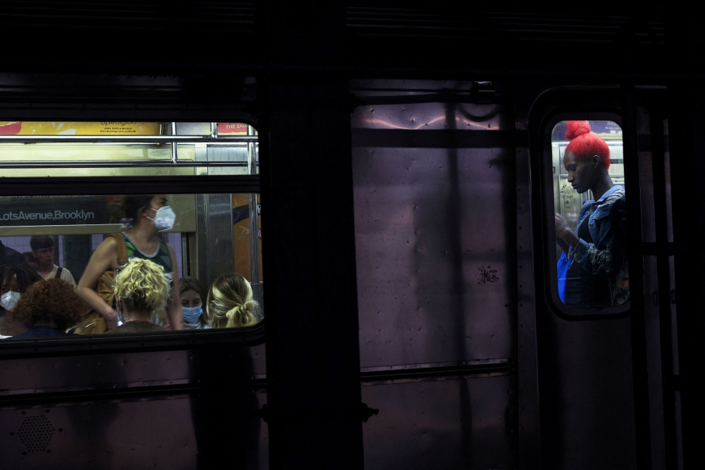 Burst water pipe floods busiest subway station in NY | Malay Mail