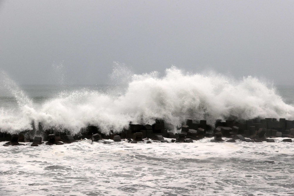 Thousands evacuated, flights cancelled as Taiwan girds for Typhoon ...